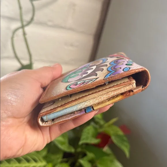 HANDPAINTED ABSTRACT WALLET 🎨 - Picture 15 of 17